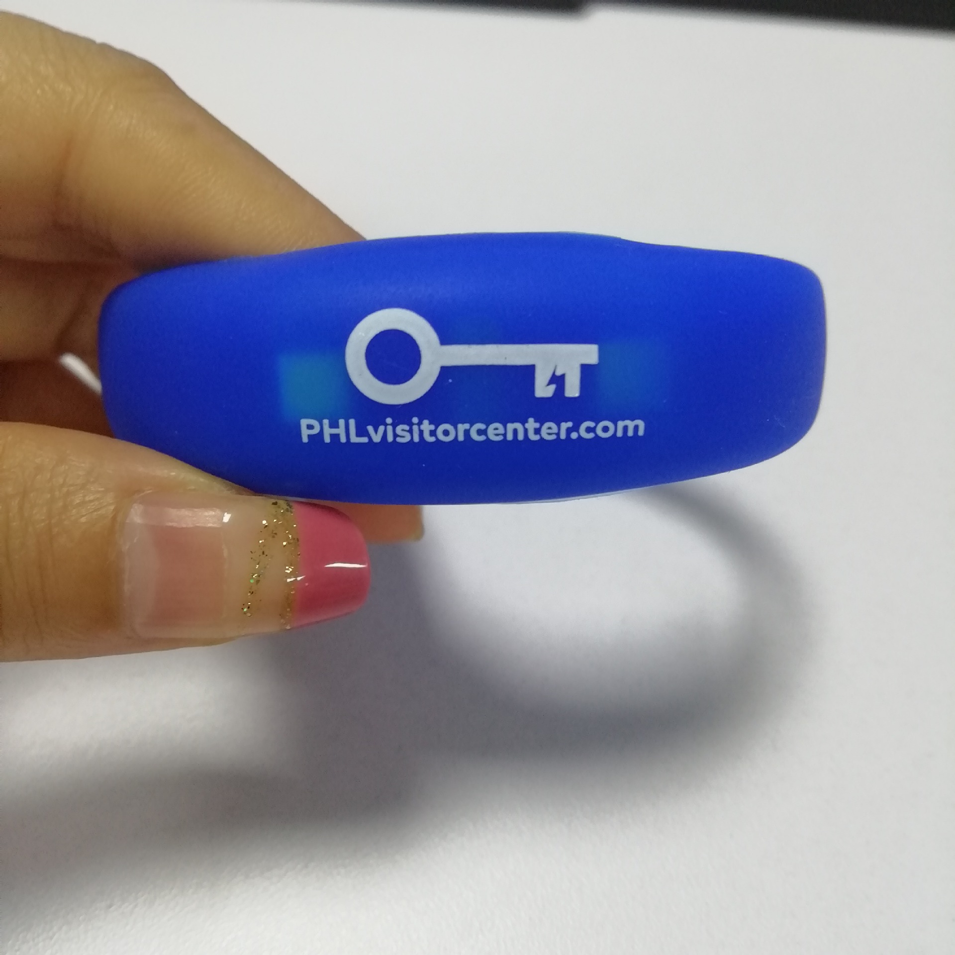 Personalizada de silicona LED de control de voz pulsera luminosa 8 colores lámpara de muñeca accesorios de regalo de llaves de concierto pulsera luminosa