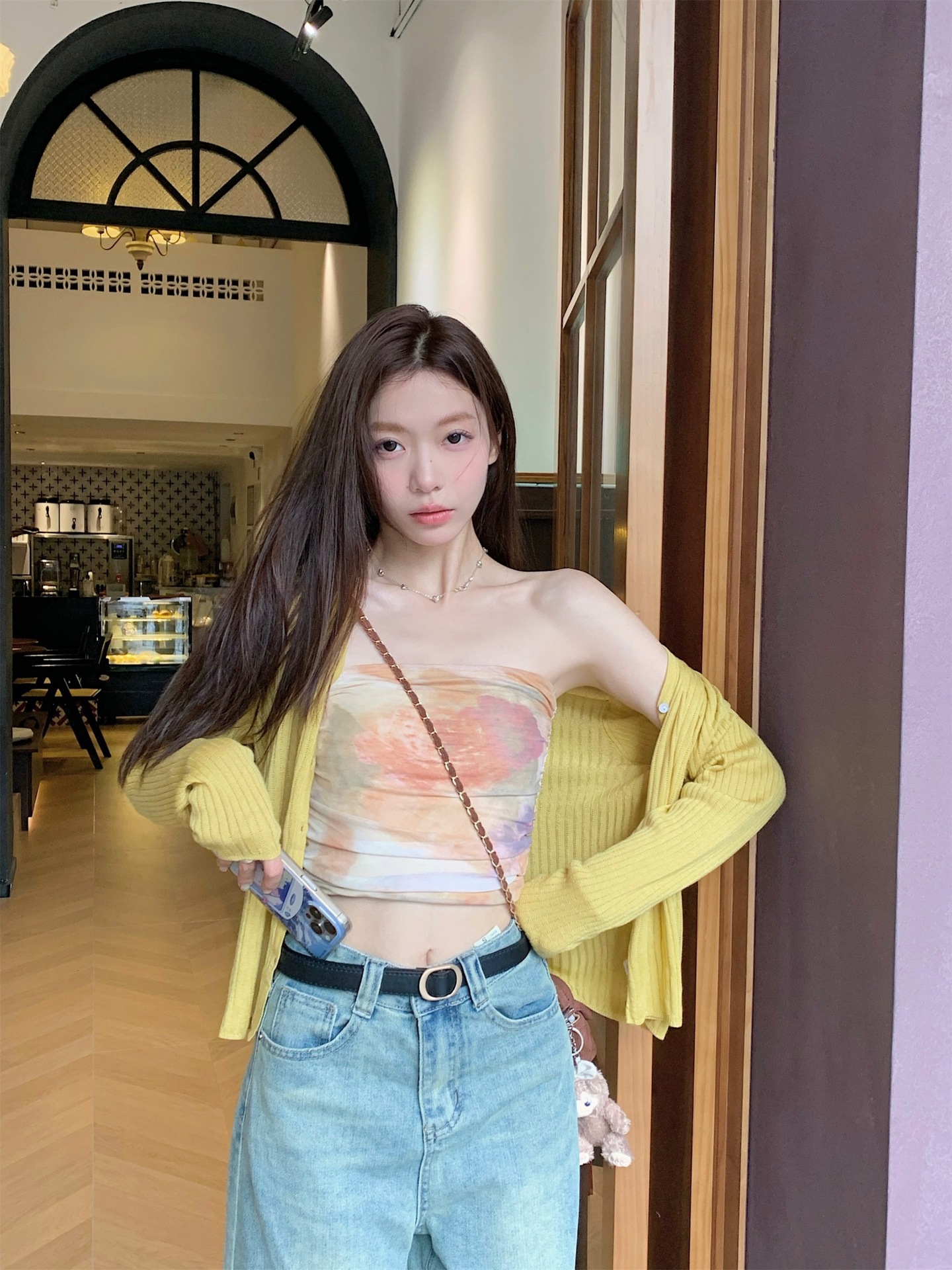 Design Sense V-neck Long Sleeve Knitted Cardigan 2025 Spring New Slim-fit Slimming V-neck Top Women's Clothing Student Chic