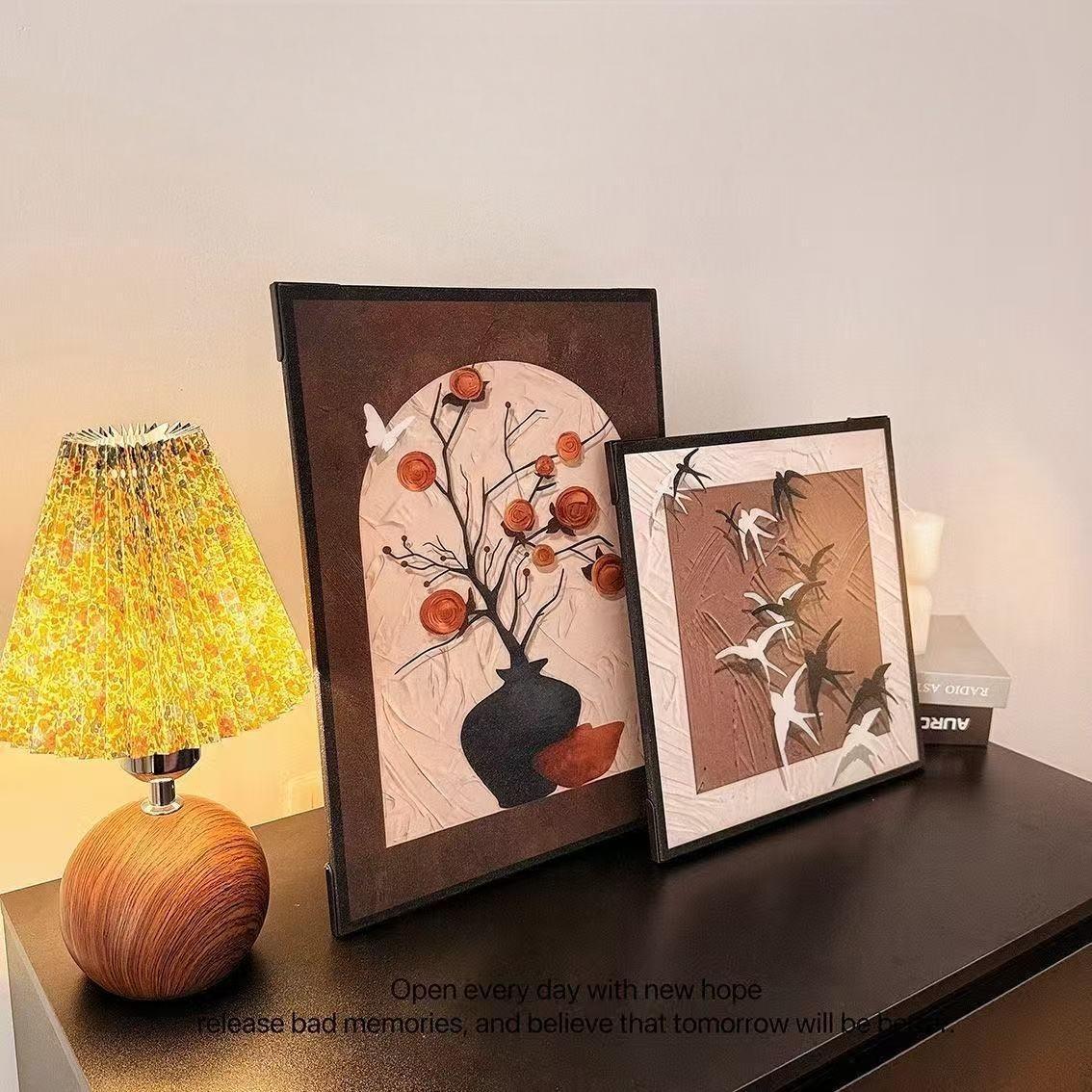 Decorative Paintings for the Living Room and Dining Room, Vintage-Style Retro Display Stands, Tv Cabinets, Bedroom Bedside Decorative Paintings and Ornaments in Vintage Style