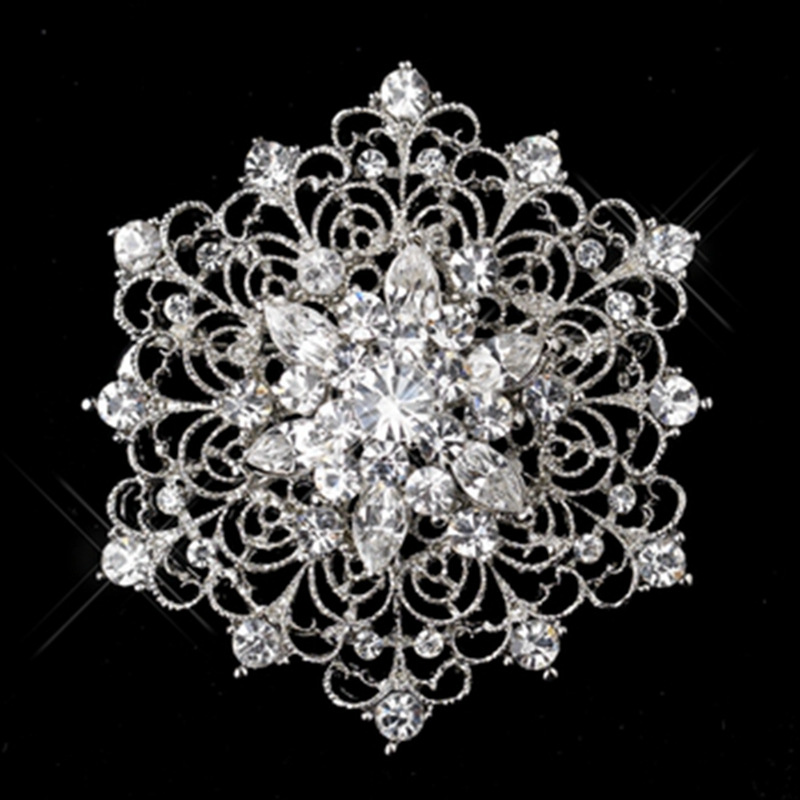 retro brooch