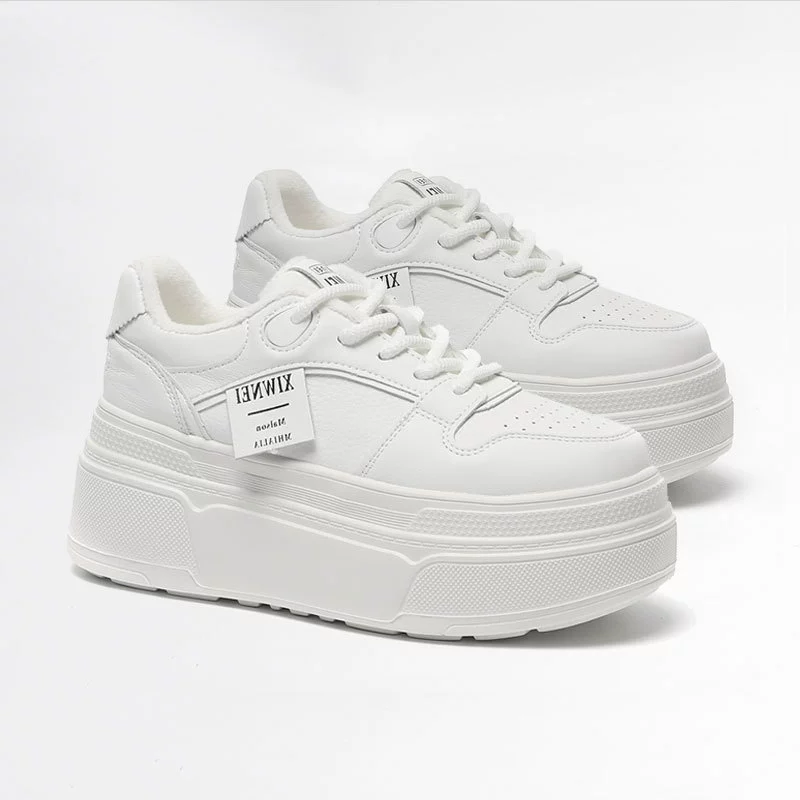 Толстая подошва плюс бархатная кожаная обувь женская 2024 весна новая повседневная дикая мода панда кекс маленькая белая обувь