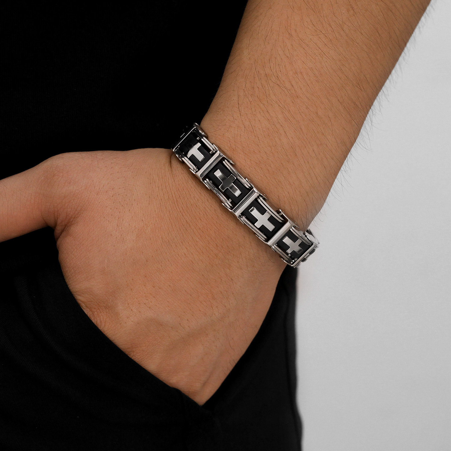 Bracciale uomo classico in acciaio inossidabile e silicone croce_voghion.com