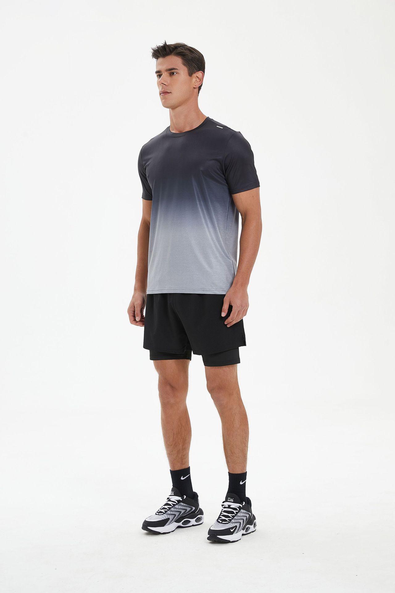 210g Weight Polyester Fabric Type T-shirt Tops Type Round Neck Neckline Gradient Color Pattern Men's Gender Sports Style Men's Gradient Color T-shirt Men's Clothing 4