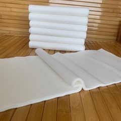 Disposable thickened towel barber shop hairdressing wood pulp towel pedicure towel bath towel non-woven foot towel bath towel cotton