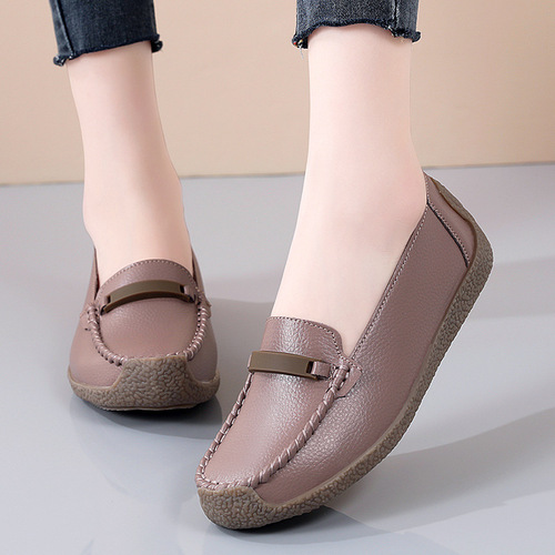 2024 Spring Mom Shoes Cowhide Large Size Bean Shoes Women's Casual Shoes Flat Nurse Shoes Lazy Women's Single Shoes 