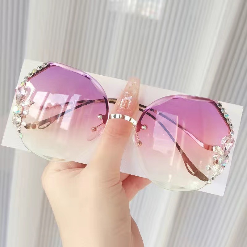Golden frame gradually purple tablets