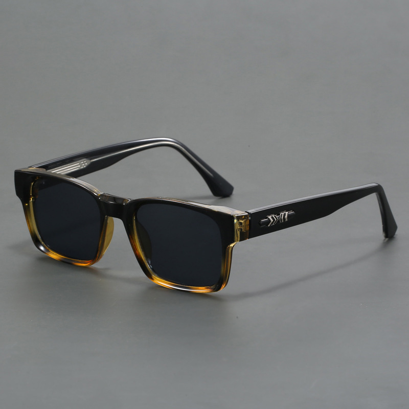 New Thick-Frame Myopia Glasses, Ultra-Light Anti-Blue Light Color-Changing Glasses for Men's Eyes, Trendy Anti-Fog Japanese Transparent Glasses Frames New Thick-Frame Myopia Glasses, Ultra-Light Anti-Blue Light Color-Changing Glasses for Men's Eyes, Trendy Anti-Fog Japanese Transparent Glasses Frames