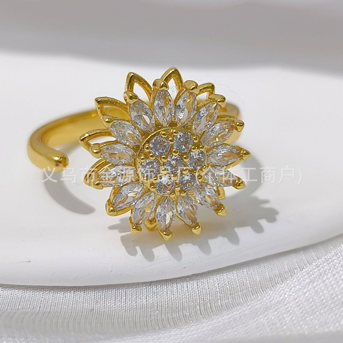 Rotating 3 Cross-Border Amazon New Open Rotatable Ring for Women, Personalized Niche Flower Ring, Devil's Eye