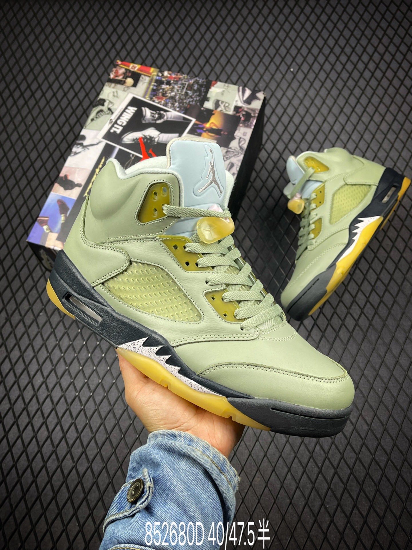 2025 nuevo color AJ5 negro y blanco flujo de arce de batalla real de alto rendimiento retro versátil zapatos deportivos de baloncesto masculino y femenino 3D vertical