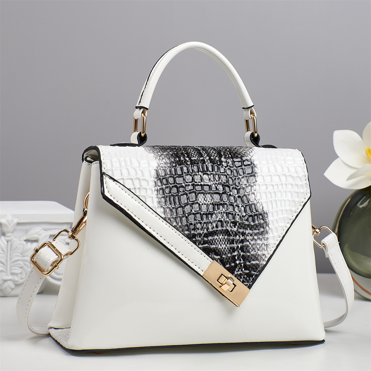 2025 primavera nuevo estilo bolso de mujer bolso grande europeo y americano bolso portátil de cuero suave de gran capacidad mensajero de un solo hombro bolso de mujer