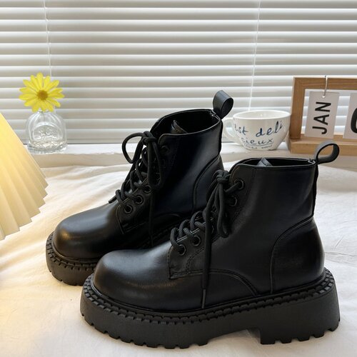 马丁靴女薄款英伦风机车系带小个子厚底春秋百搭显瘦短靴子ins潮