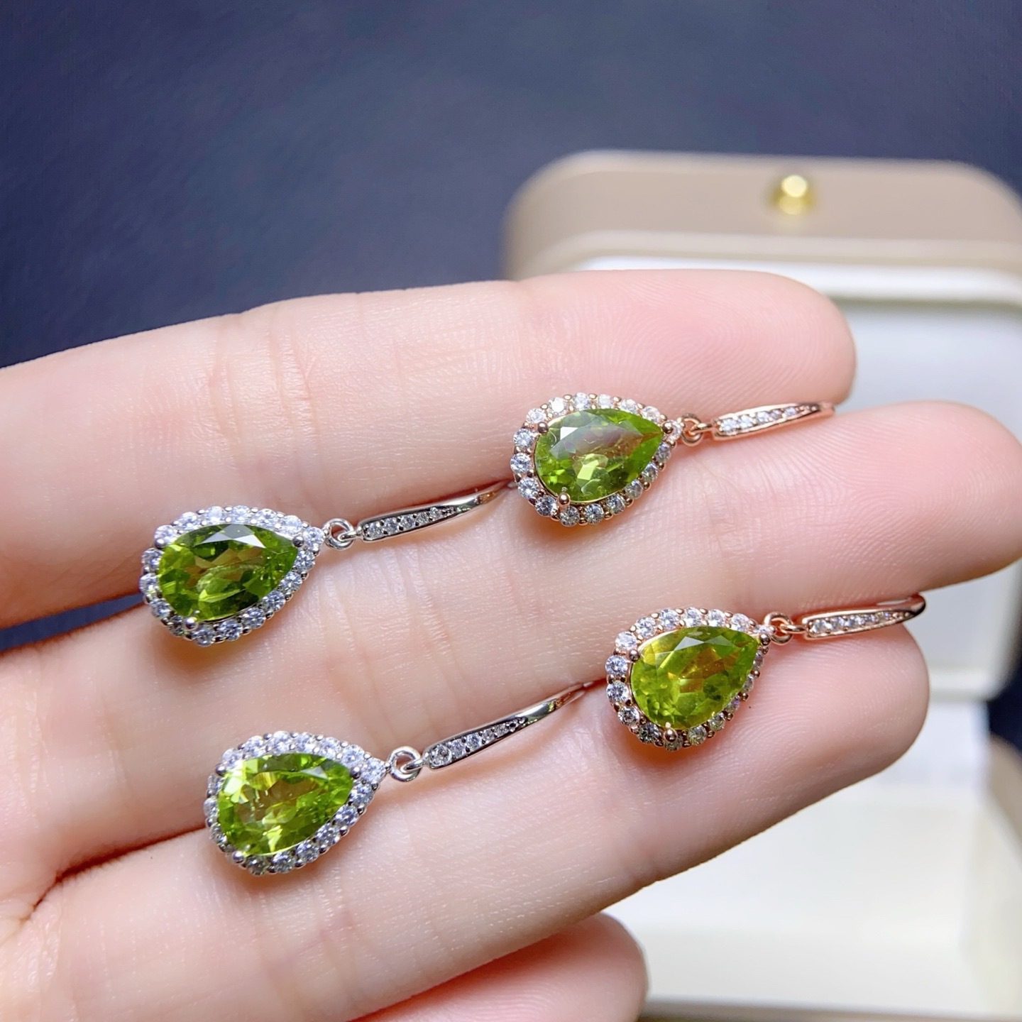 Direct sales from the manufacturer, cross-border bestseller, natural peridot earrings, 925 silver plated, main stone size 6*9mm