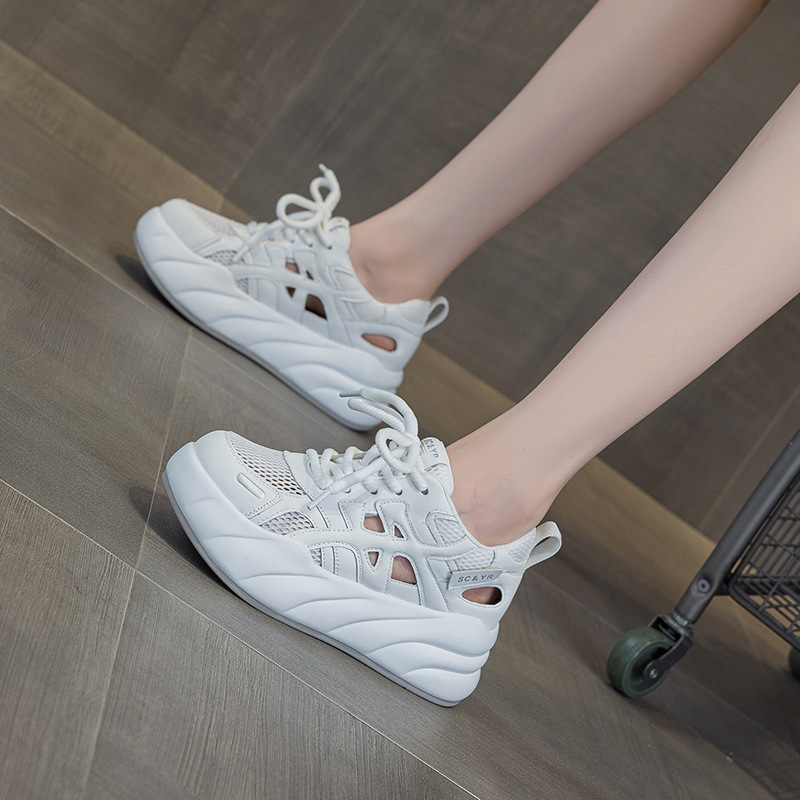 Giày sneaker nữ đế dày tăng chiều cao, phong cách thể thao thời trang, thiết kế đục lỗ thoáng khí mùa hè — M2896 màu trắng, M2896 màu xanh lam