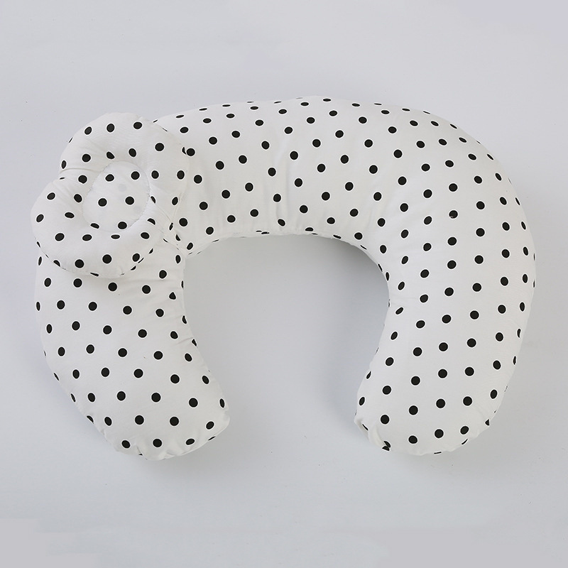 흰색 배경에 검은 반점