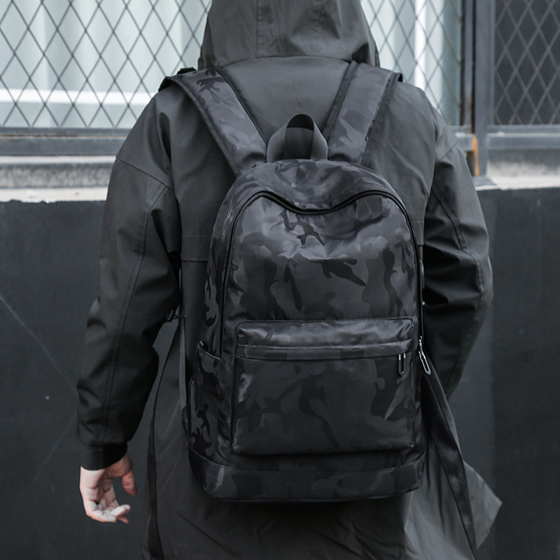 新款潮流韩版双肩背包男休闲学生书包 2021大容量户外迷彩背包