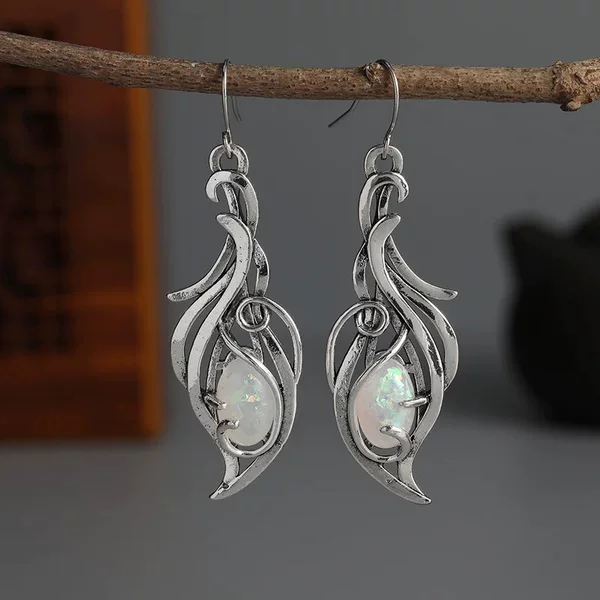 New Products on Independent Stations, European and American Cross-Border E-Commerce Women's Earrings, Retro Creative Fashion Popular Earrings and Earrings Wholesale