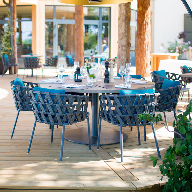 Mesa y silla al aire libre patio villa jardín ocio combinación de tela de caña sala de sol al aire libre impermeable muebles de teca protector solar image 4