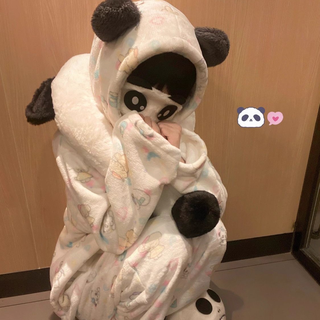 2025新款保暖卡通熊猫暖宝窝法兰绒秋冬少女家居可爱熊猫耳睡衣