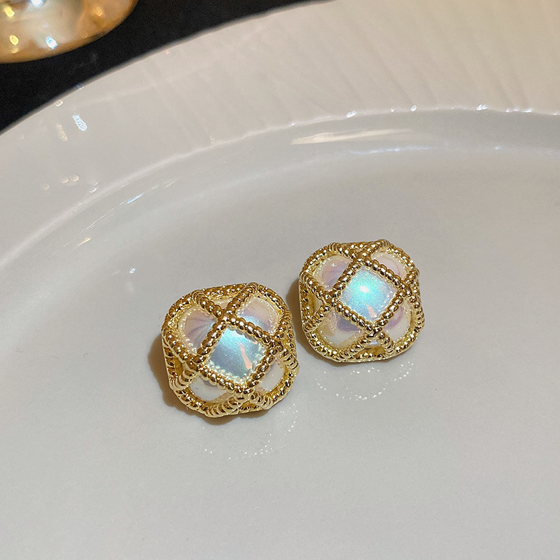 SKU-01-1_银针-金色网格方块（真金电镀）HE1102