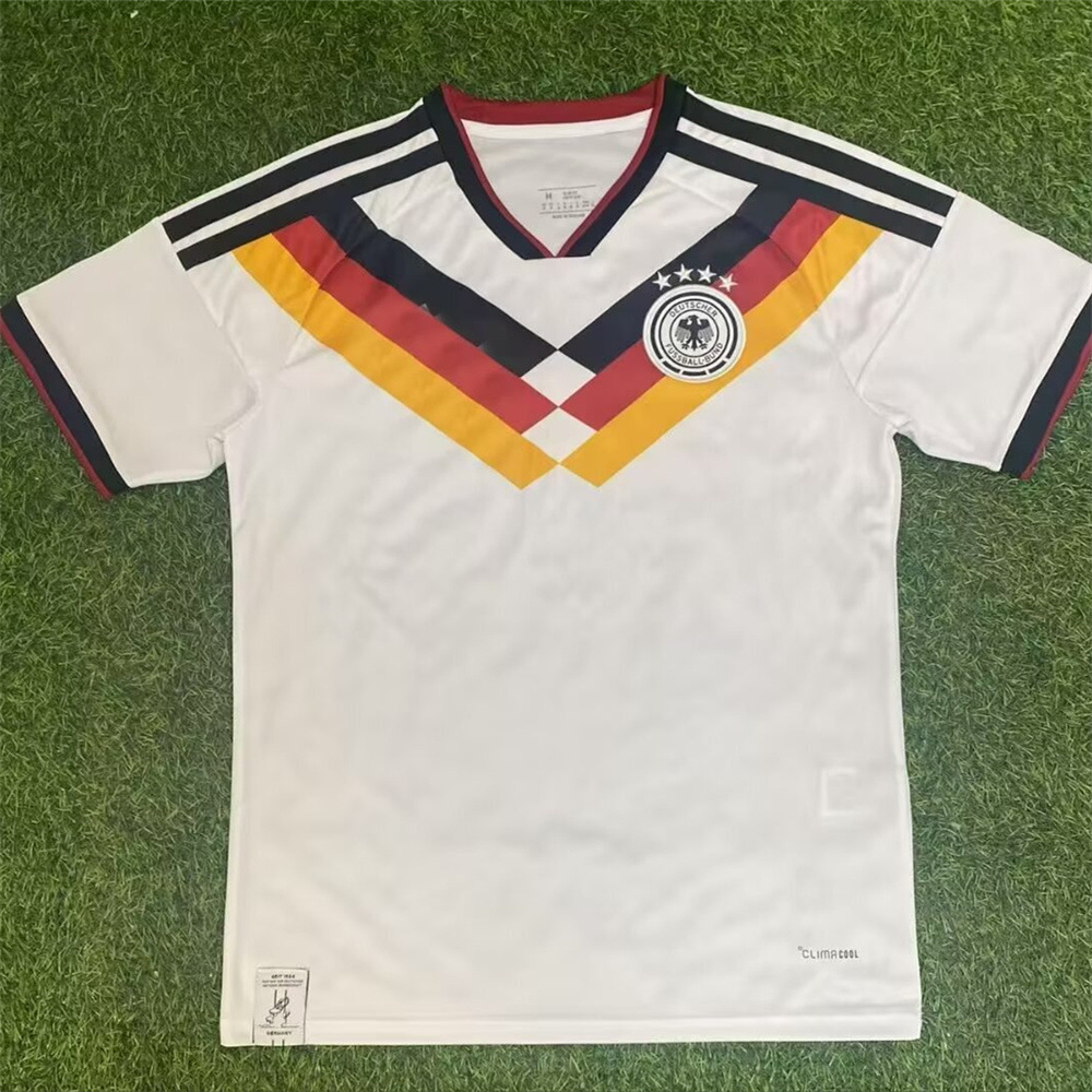 25 - 26 German Master White