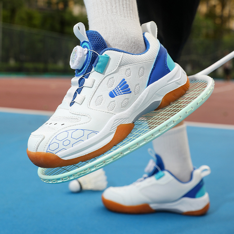 Popular children's badminton shoes, unisex, for middle and older children, professional competition and training shoes, with non-slip features, a rotating buckle, and breathable design