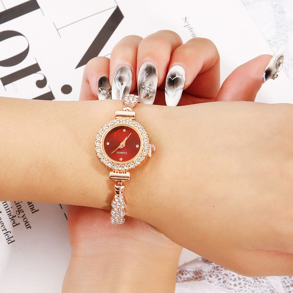 Elegant Geometric Telescopic Rope Quartz Women's Watches display picture 3