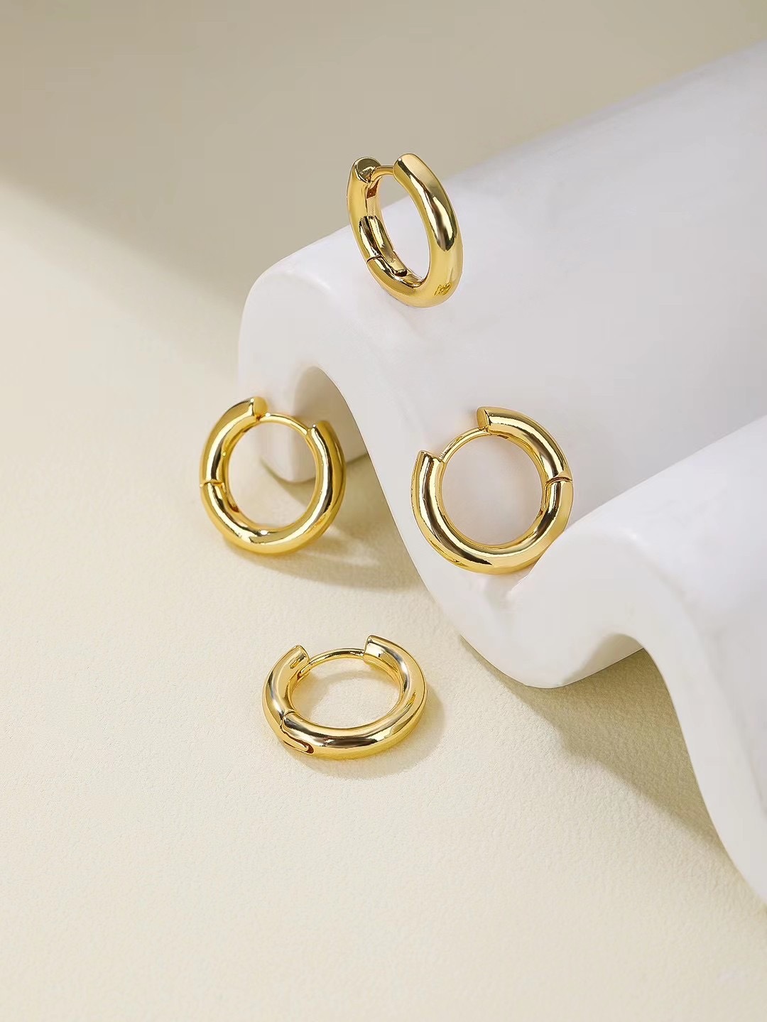 316L Stainless Steel Material 1 Piece Stainless Steel Stone-Free Ear Cartilage Rings & Studs Solid Color Plating 18K Real Gold Plated