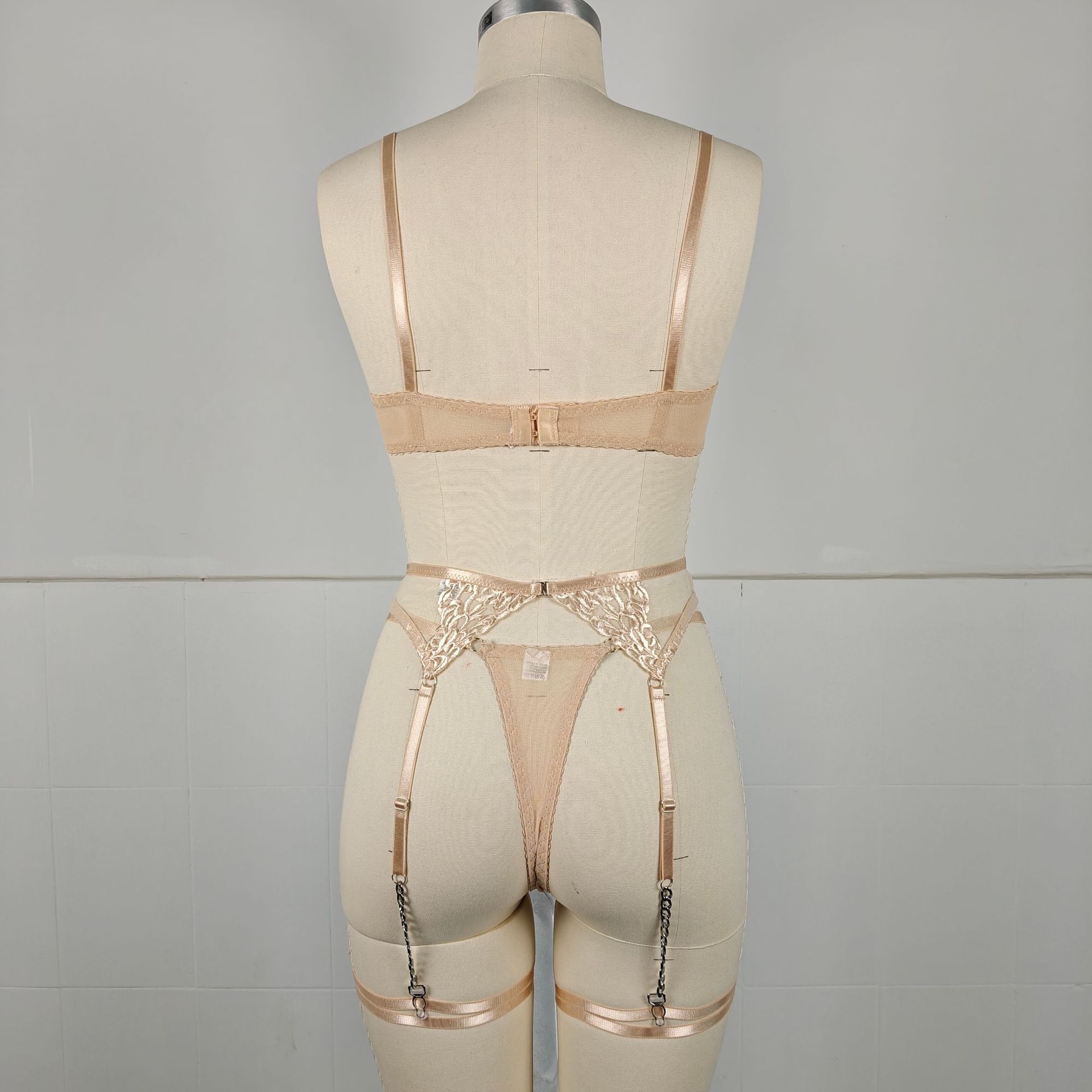 Women's Sexy Solid Color Stainless Steel Flower & Leaf Jewelry Indoor Home Sheer Bra Low Waist See-Through Sexy Lingerie display picture 9