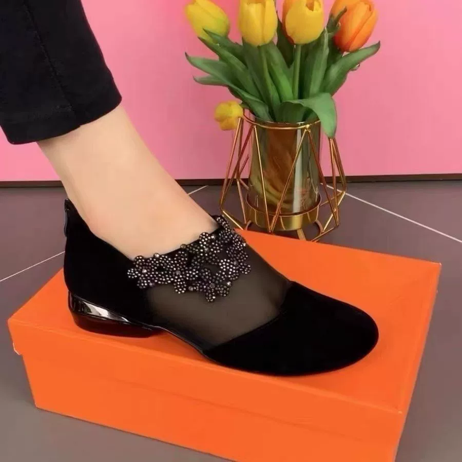 Женские туфли 2025 года, новый стиль, повседневные, с цветочным декором из страз, большие размеры, круглый носок, матовая отделка, сетчатые, низкий каблук, вырезы, плоские.