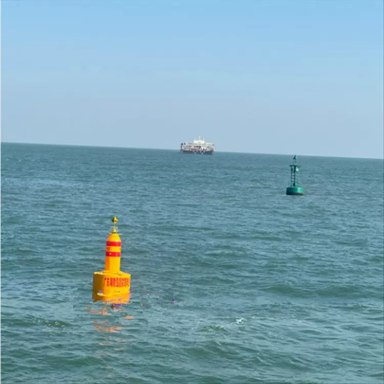 柏泰 PE材质颜色多种海上警示浮标 管道浮筒 拦污排生产工厂