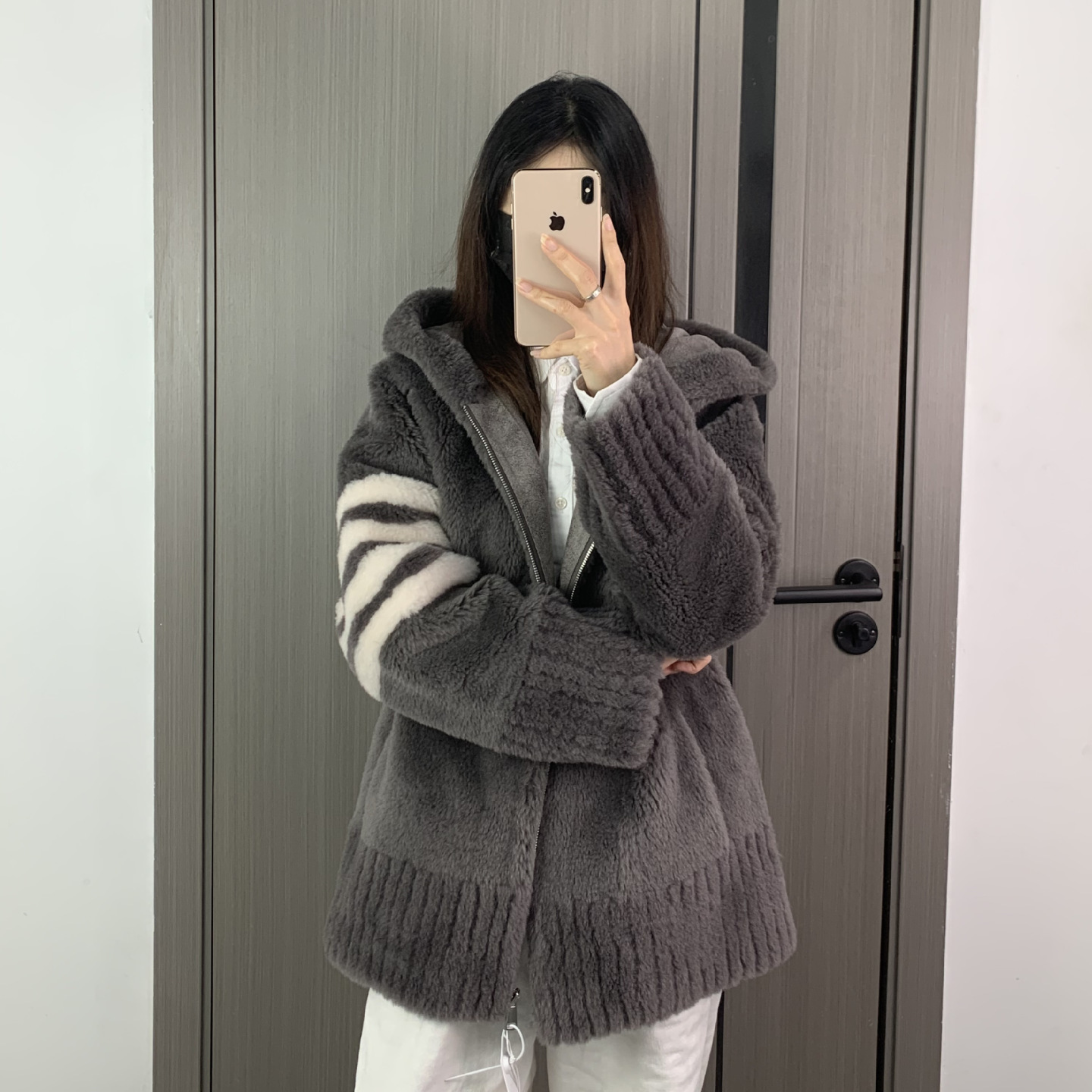 工厂直营高品质25秋冬季条纹四杠长袖女款连帽拉链皮草外套