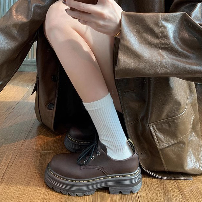 Grape Mom Otoño Nuevo estilo estilo británico con cordones para aumentar los zapatos Lofu de plataforma de tacón grueso Zapatos de cuero pequeños de punta redonda Otoño femenino