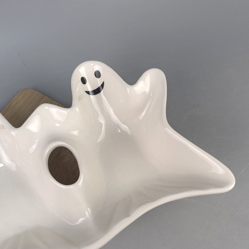 Cerámica de Halloween fantasma de tres placas temáticas de Halloween fantasma blanco de dulces de placas de Halloween placas de forma diferente