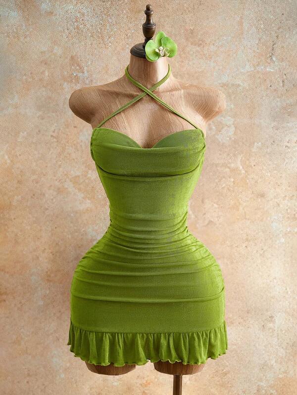 Sensual Bodycon Mini Dress With Ruffle Trim, Backless Halter Neck, And Waist-Gathering Pleats For A Flattering Fit_ecoleips.com