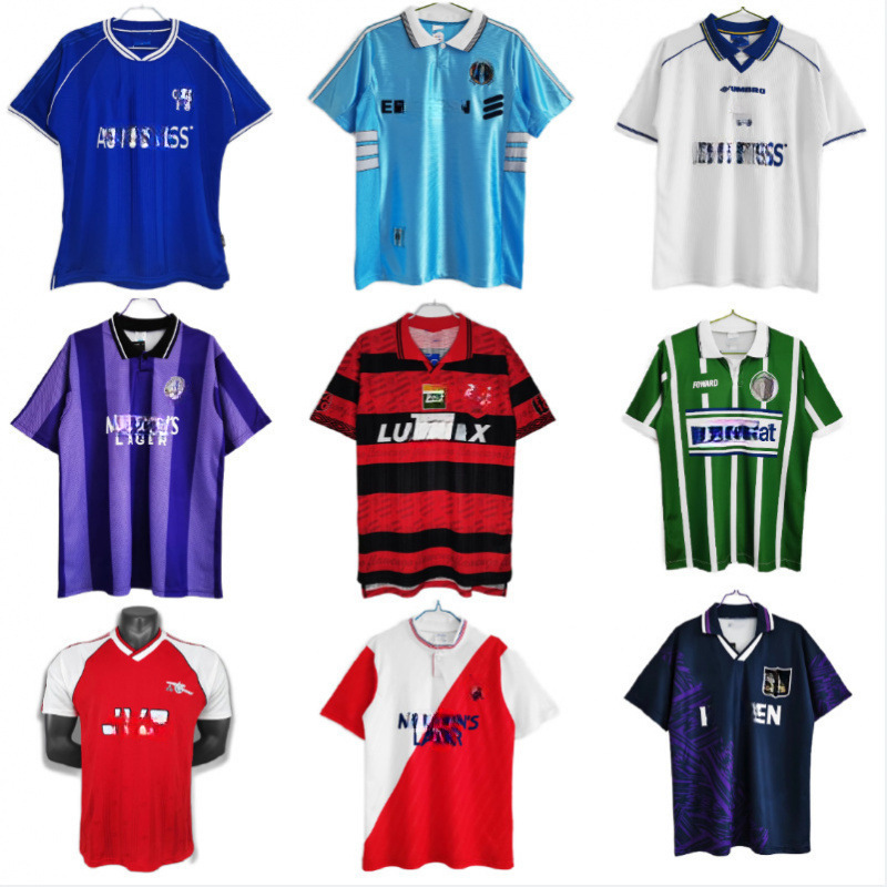 Classic nostalgic retro football clothes bar s Paris a generation of hair