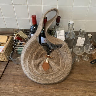 Ůʿ�μ���r��ë���h��������ţ�ǿ��b��������������eͨ�ڰ�