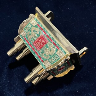 ���������𶦹�ˇƷ�ղ�Ʒֱ�����N��ý�w�YƷ��ʢǧ���ķ����L��