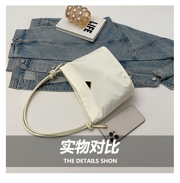2025 New Korean-style fashionable and niche single-shoulder bag, hand-held trendy and casual bucket bag, women's commuting crossbody bag for work Item Picture