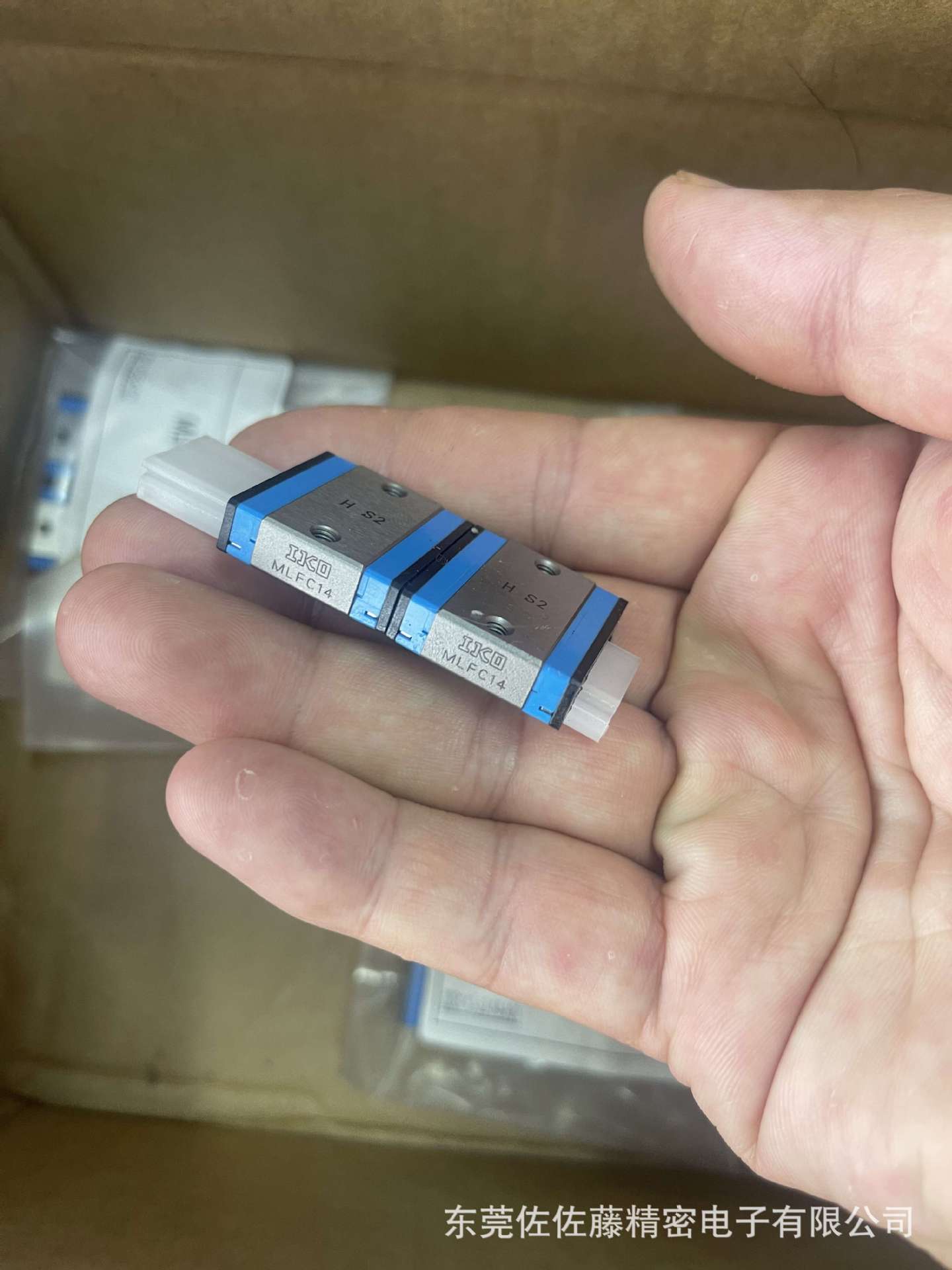 日本IKO精密直线导轨滑块MLFC6 MLFC10 MLFC14 MLFC18 MLFC24 HS2