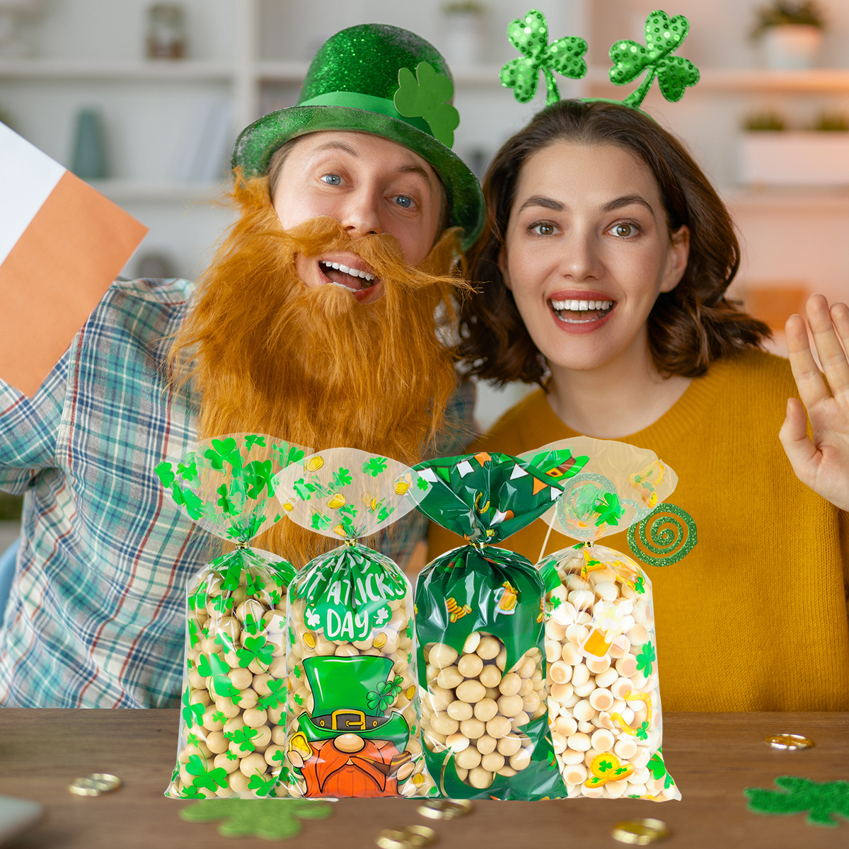 Bolsas de regalo del día de Irlanda Amazon nuevas bolsas de vinos de cuatro hojas monedas de oro de papel de vidrio dulces bolsas de alimentos