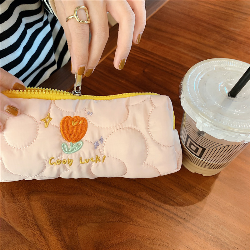 【 In Stock 】112155 Embroidered Tulip Pen Case, Girlish student Stationery Storage Bag, Fabric Makeup Bag undefined