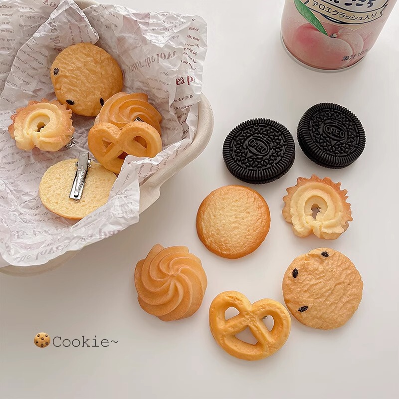 Cartoon simulation biscuit hairpin cute cookie food fun funny side clip bangs clip student girl heart hair accessories