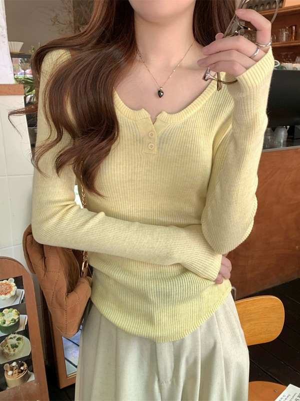 甜美u领嫩黄色针织毛衣女2025春秋修身bm绝美坑条纽扣长袖打底衫|undefined