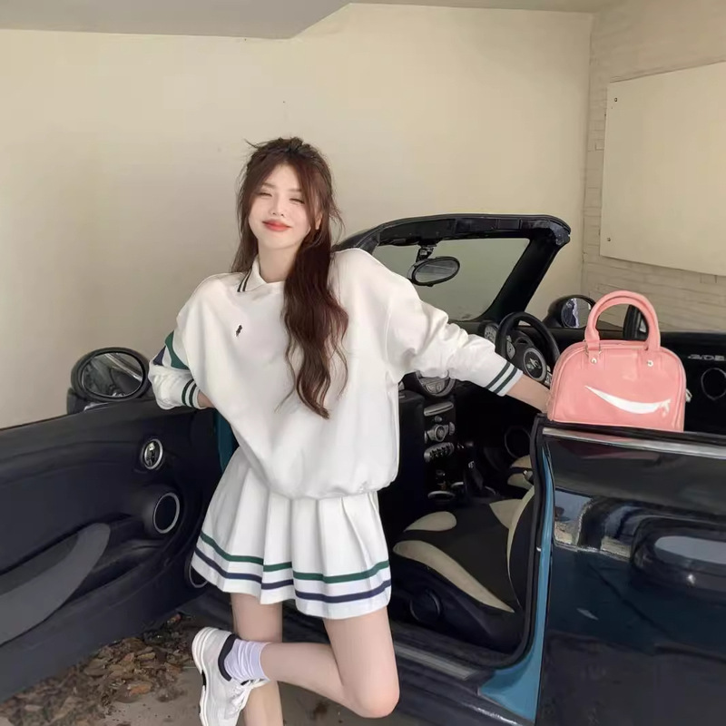 Striped Sports Polo Collar Two-Piece Set for Women, American Retro Long-Sleeved Fashion Jacket, White Hot Girl Loose Short Style