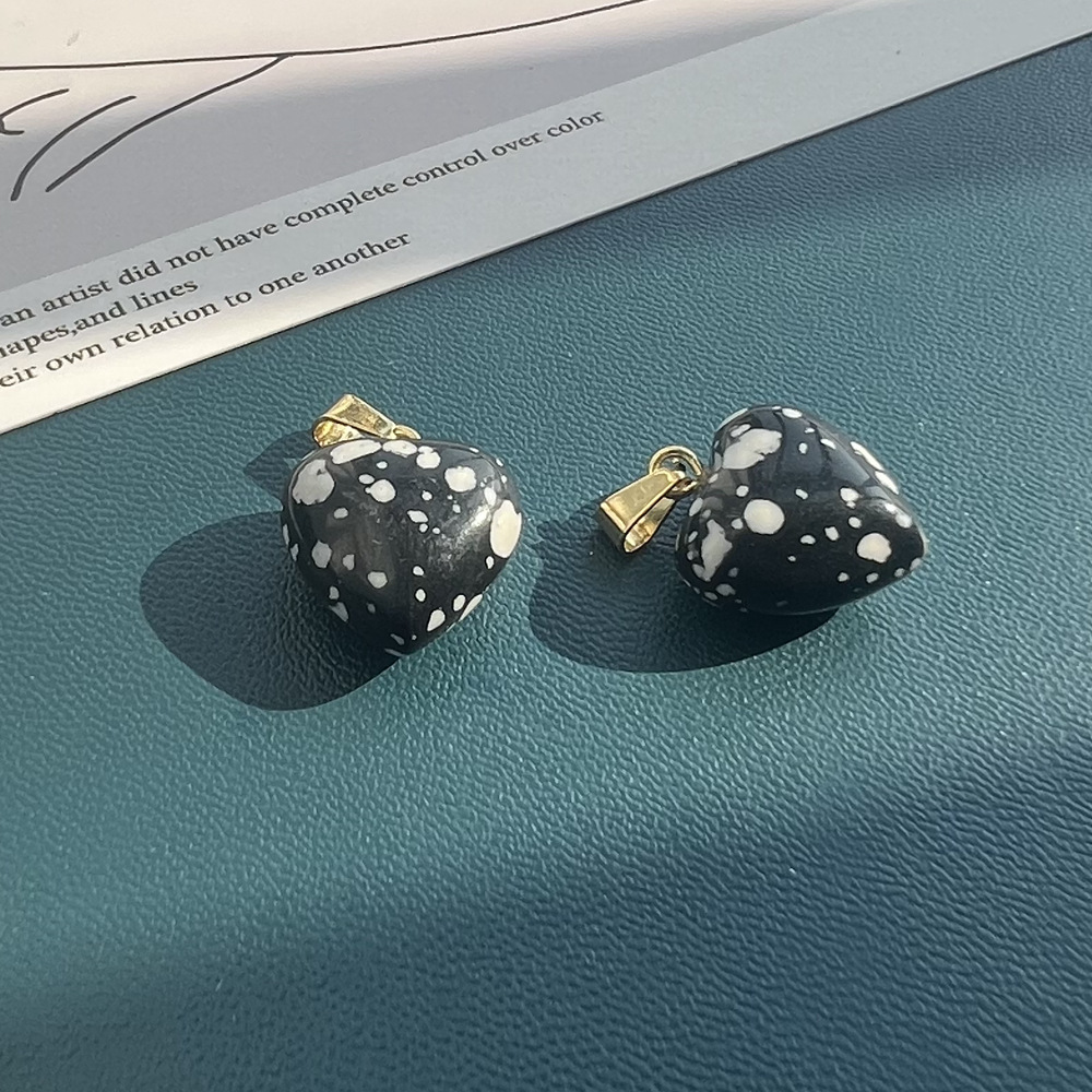 8g Weight Pendant Jewelry Making Type 15mm Jewelry Making Size DIY Jewelry Accessories Classification 1 Piece Quantity natural stone Material Heart Shape Pattern Plating Design Elegant, Simple Style, Streetwear Style 1 Piece 15mm Natural Stone Heart Shape Pendant 9