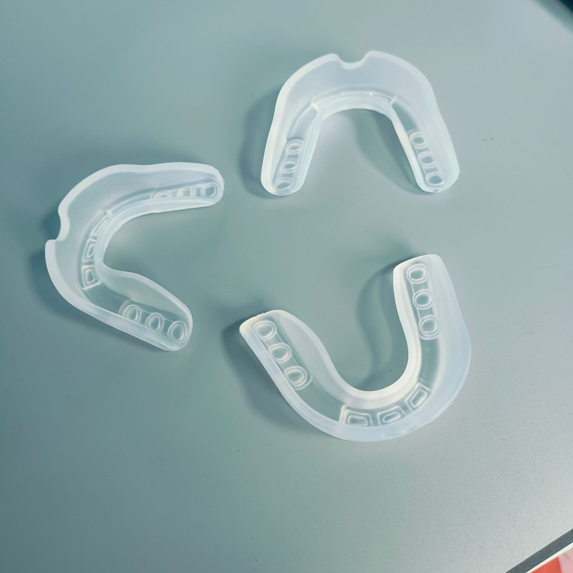 Protección de dientes Boxeo Bracket Protección deportiva Protección infantil Sanda Taekwondo Lucha Baloncesto Bracket masticable