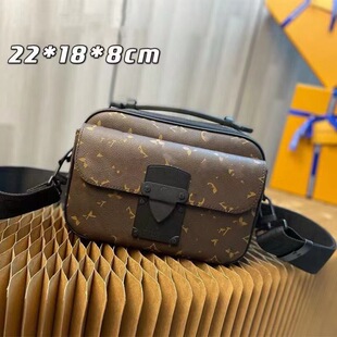 Europe and America. Men's shoulder bag messenger bag travel bag handbag leather men's bag g goods on behalf of the standard