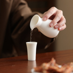 白い磁器の杯の贈り物の箱の贈り物の20mlの白い杯の高級なミニの杯のlogoの純色の小さい杯の単杯