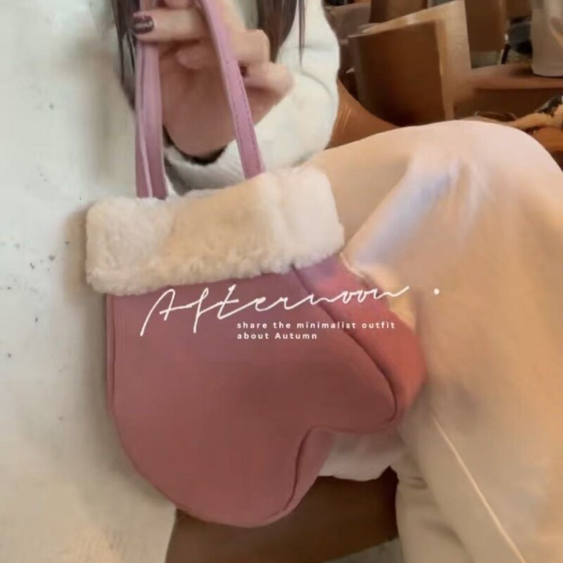 Niche Design Autumn and Winter New Frosted Cowhide Headphone Mobile Phone Bag with Lamb Wool Handbag Warm Shoulder Crossbody Niche Design Autumn and Winter New Frosted Cowhide Headphone Mobile Phone Bag with Lamb Wool Handbag Warm Shoulder Crossbody