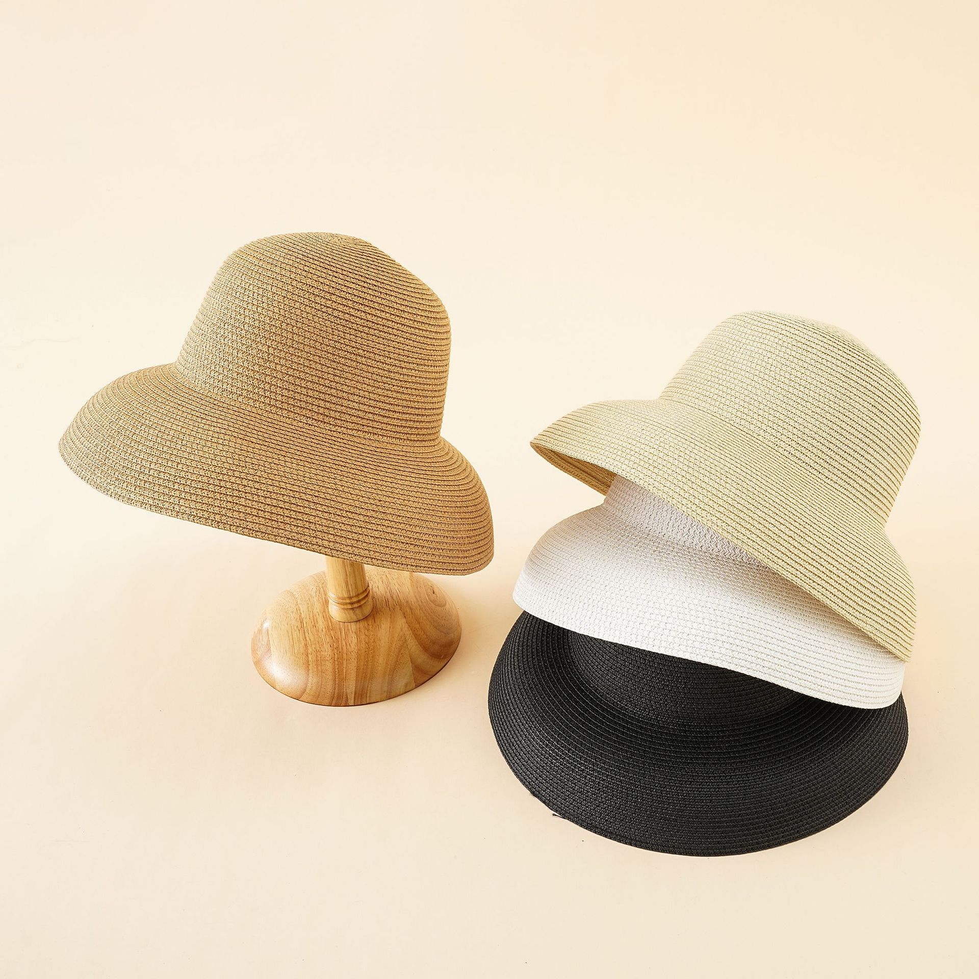 Sombrero de paja de ala ancha de color sólido mujer vacaciones de verano playa plegable sombrero para el sol hembra pantalla en forma de campana sombrero Hepburn